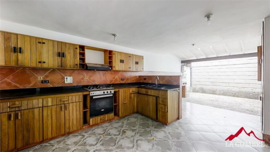Casa de 3 alcobas en venta en Zuñiga, Envigado, 215 m² · foto 6 de 16