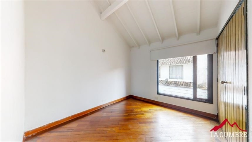 Casa de 3 alcobas en venta en Zuñiga, Envigado, 215 m² · foto 13 de 16