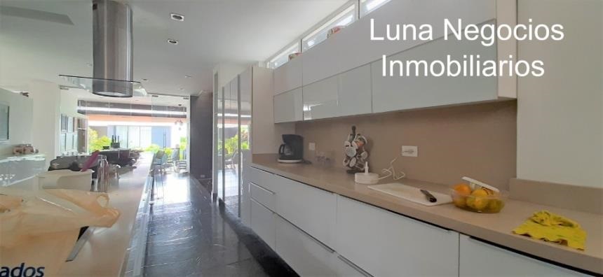 Casa de 5 alcobas en venta en Ruitoque Alto, Piedecuesta, 580 m² · foto 10 de 20