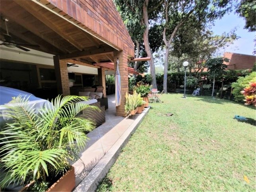 Casa de 5 alcobas en venta en Pance Alto, Cali, 262 m² · foto 23 de 24