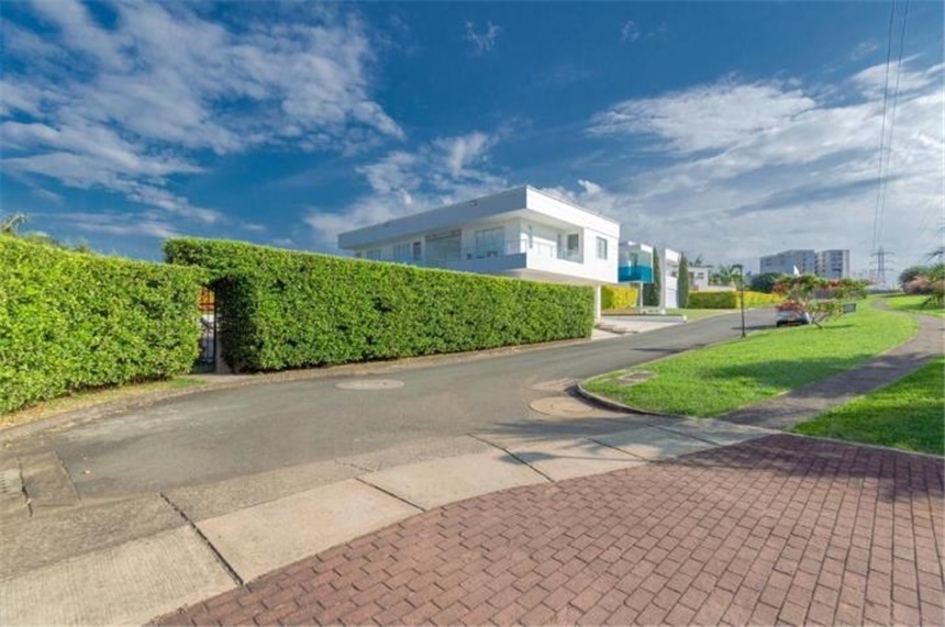 Casa de 5 alcobas en venta en Pance Alto, Cali, 1229 m² · foto 2 de 16