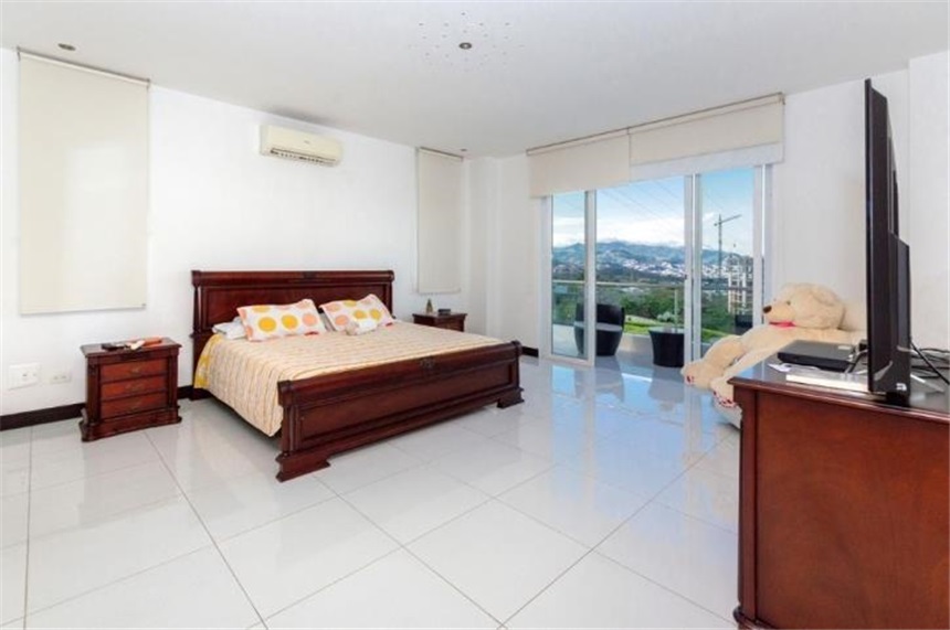 Casa de 5 alcobas en venta en Pance Alto, Cali, 1229 m² · foto 15 de 16