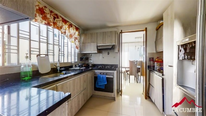 Casa de 4 alcobas en venta en El Poblado, Medellín, 249 m² · foto 7 de 22