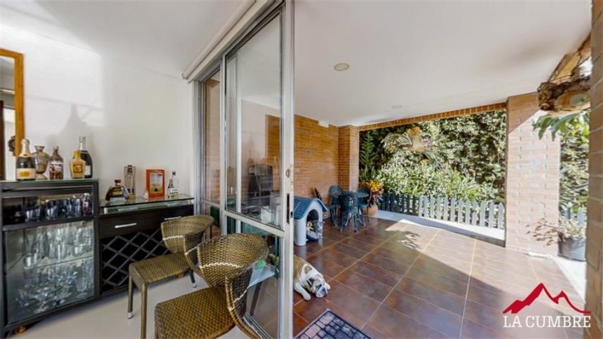 Casa de 4 alcobas en venta en El Poblado, Medellín, 249 m² · foto 9 de 22
