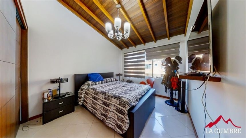 Casa de 4 alcobas en venta en El Poblado, Medellín, 249 m² · foto 18 de 22