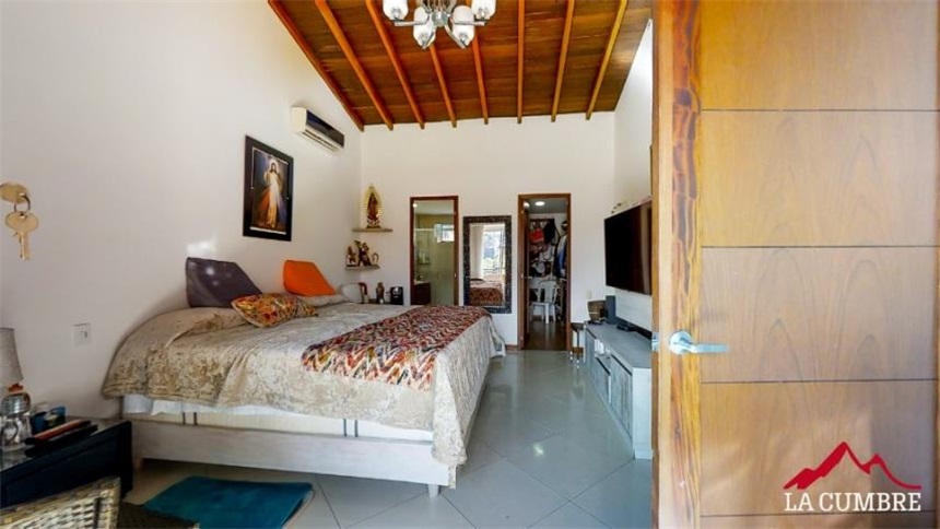 Casa de 4 alcobas en venta en El Poblado, Medellín, 249 m² · foto 14 de 22