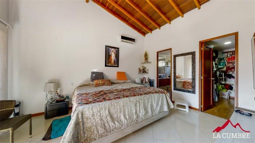 Casa de 4 alcobas en venta en El Poblado, Medellín, 249 m² · foto 11 de 22