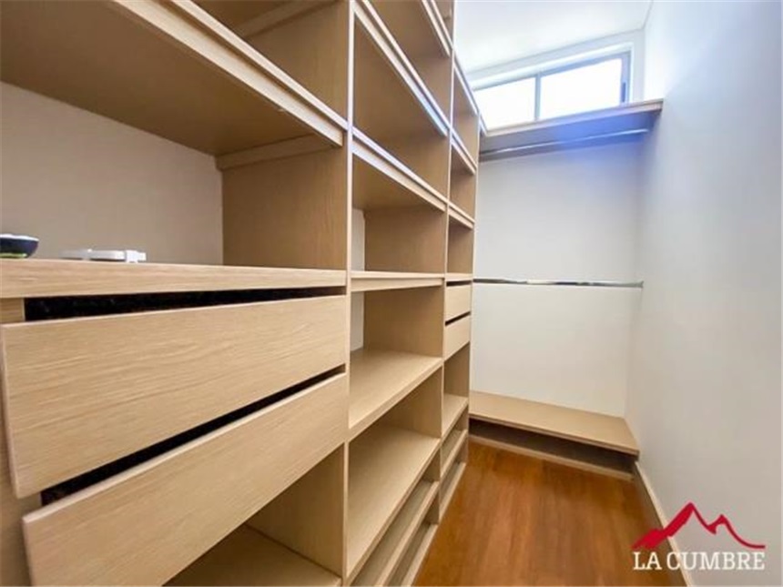 Apartamento de 3 alcobas en arriendo en Lalinde, Medellín, 280 m² · foto 7 de 16