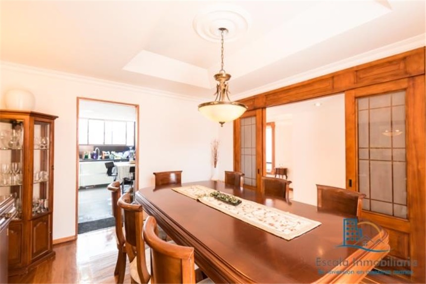 Casa en venta en Colina Campestre, Bogotá · foto 2 de 24