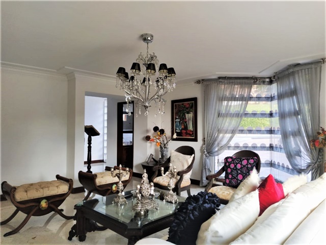 Casa de 5 alcobas en venta en Las Lomas No.1, Medellín, 430 m² · foto 4 de 16