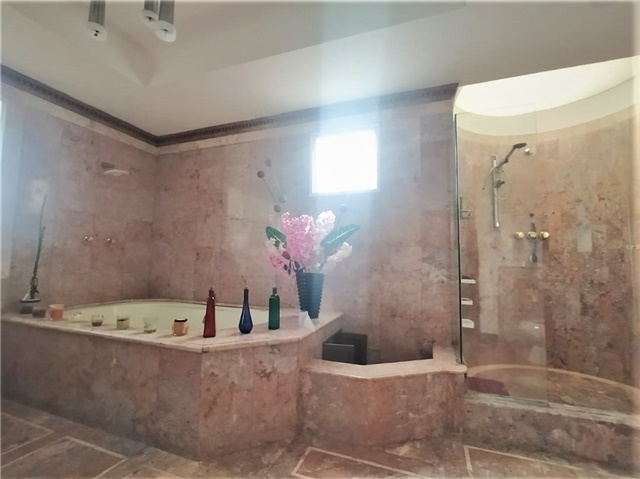 Casa de 5 alcobas en venta en Las Lomas No.1, Medellín, 430 m² · foto 13 de 16