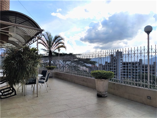 Casa de 5 alcobas en venta en Las Lomas No.1, Medellín, 430 m² · foto 16 de 16