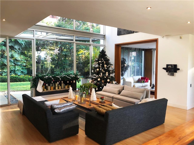 Casa de 5 alcobas en venta en El Tesoro, Medellín, 437 m² · foto 2 de 19