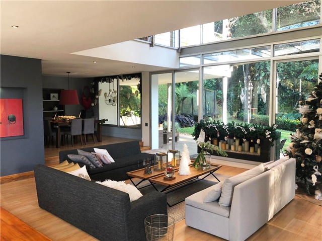 Casa de 5 alcobas en venta en El Tesoro, Medellín, 437 m² · foto 3 de 19