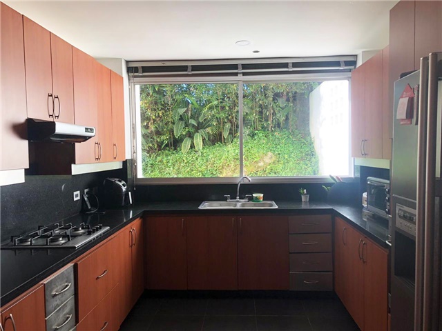 Casa de 5 alcobas en venta en El Tesoro, Medellín, 437 m² · foto 9 de 19