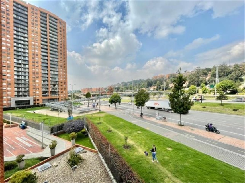 Piso – Bogotá, El Rincón, Localidad Suba - Más