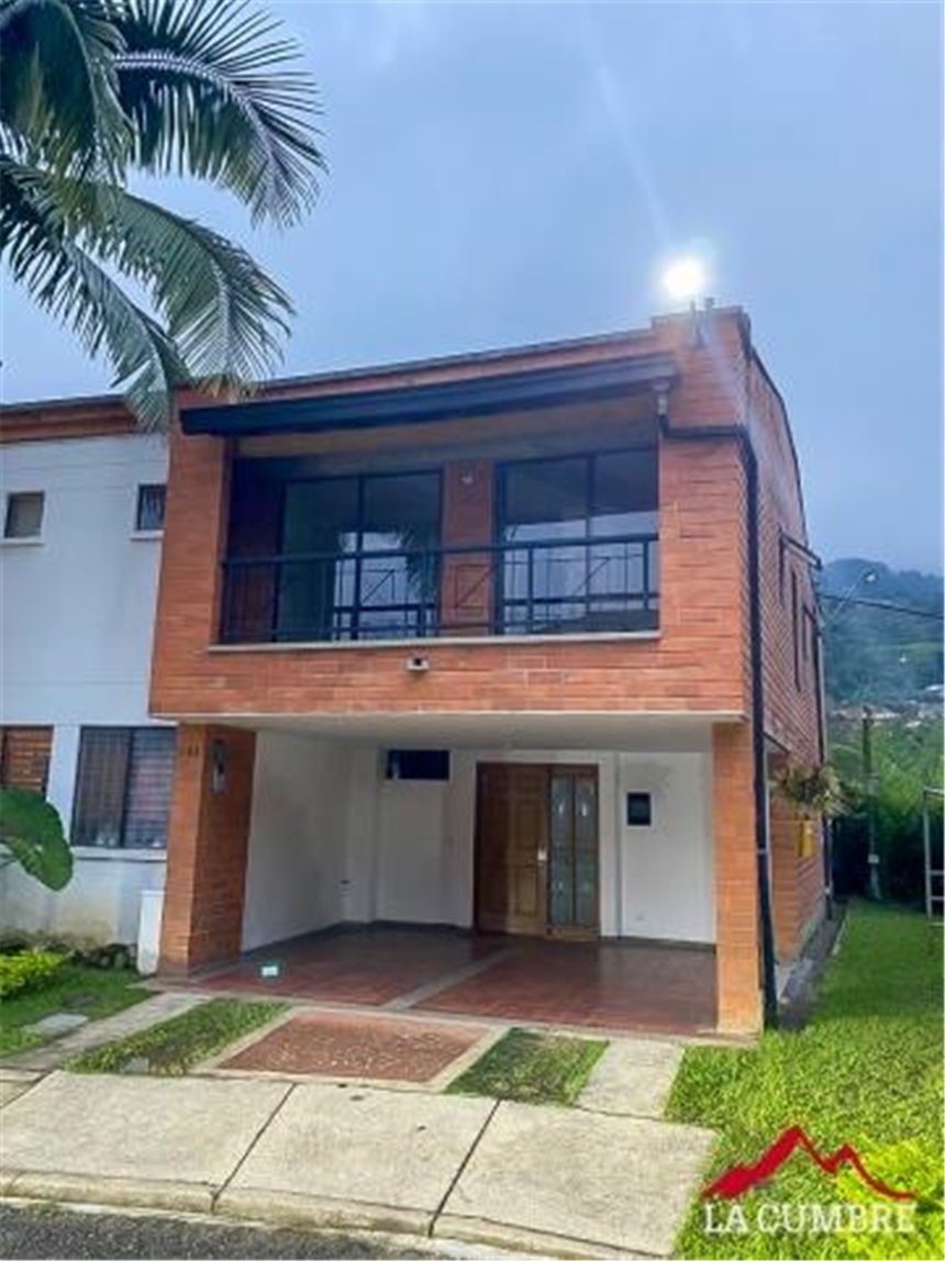 Casa de 3 alcobas en venta en Loma El Atravesado, Envigado, 200 m² · foto 10 de 11