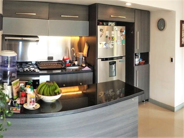 Apartamento de 3 alcobas en venta en Altos Del Poblado, Medellín, 80 m² · foto 4 de 9