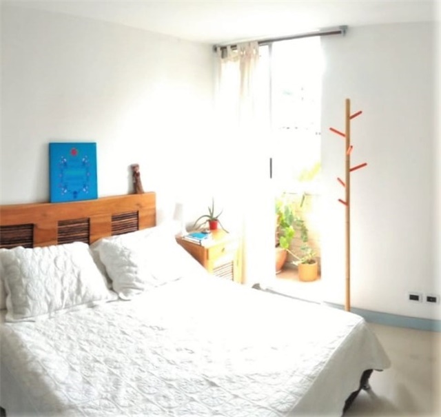 Apartamento de 3 alcobas en venta en Altos Del Poblado, Medellín, 80 m² · foto 5 de 9