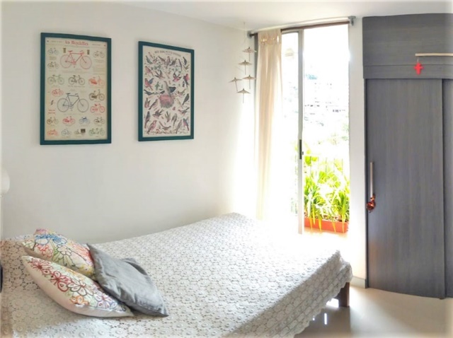 Apartamento de 3 alcobas en venta en Altos Del Poblado, Medellín, 80 m² · foto 7 de 9