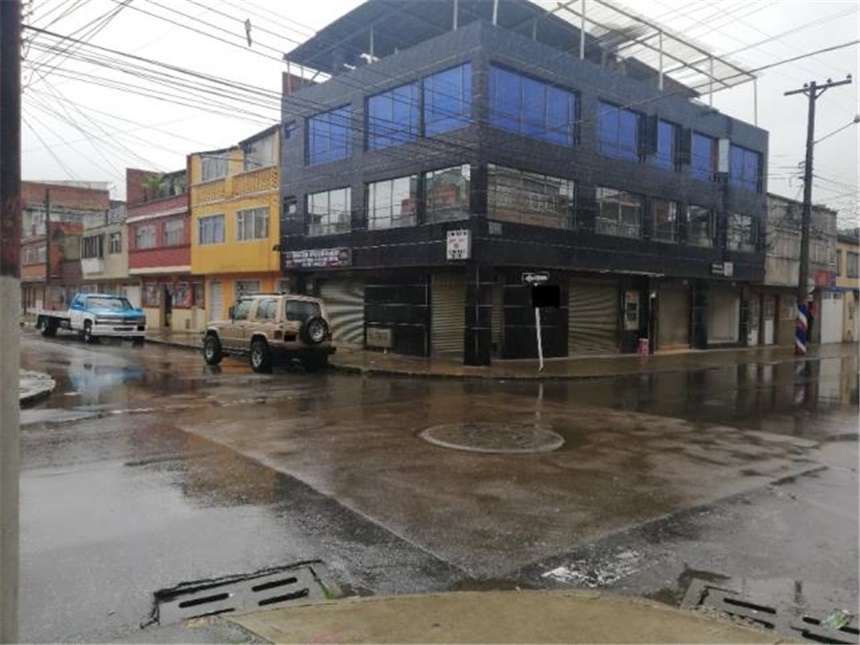 Casa en venta en Engativá, Bogotá · foto 2 de 11