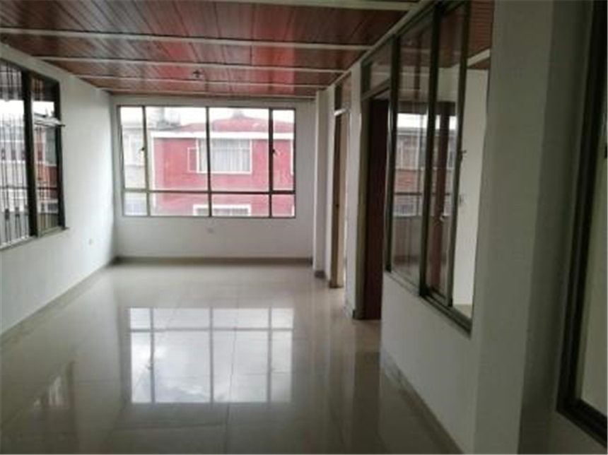 Casa en venta en Engativá, Bogotá · foto 3 de 11