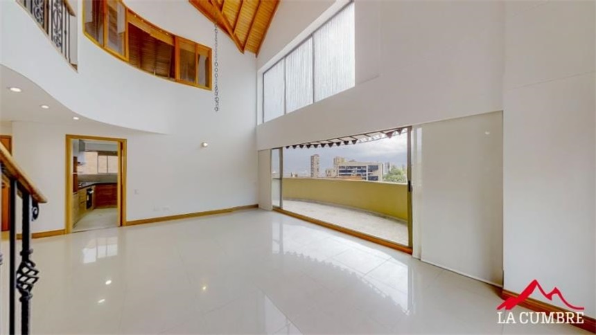 Apartamento de 3 alcobas en arriendo en Las Lomas, Medellín, 190 m² · foto 2 de 11