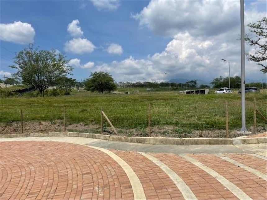 Lote en venta en La Riverita, Cali, 1575 m² · foto 5 de 7