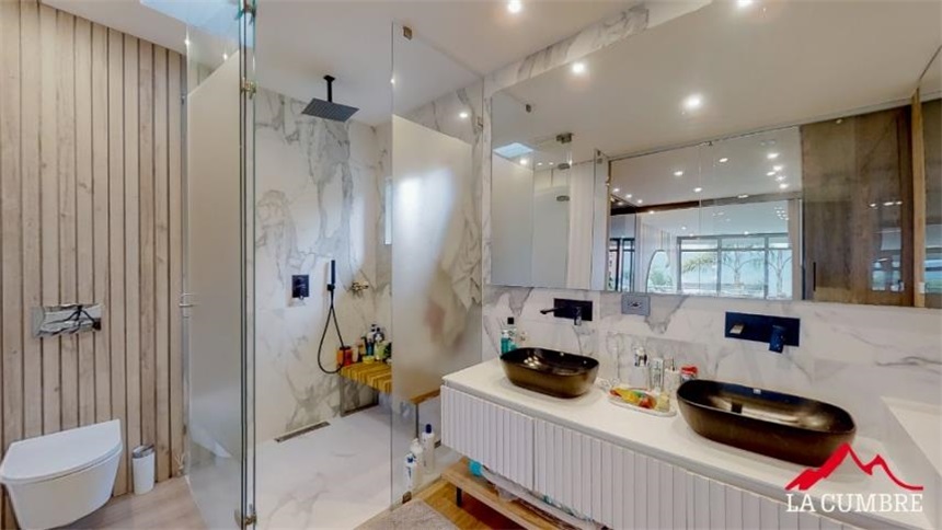 Casa de 5 alcobas en venta en El Tesoro, Medellín, 500 m² · foto 15 de 16