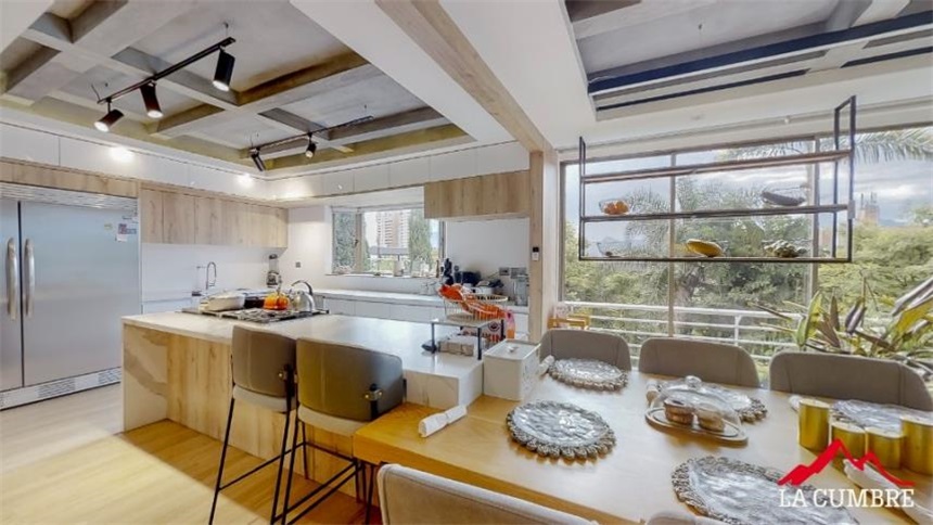 Casa de 5 alcobas en venta en El Tesoro, Medellín, 500 m² · foto 9 de 16