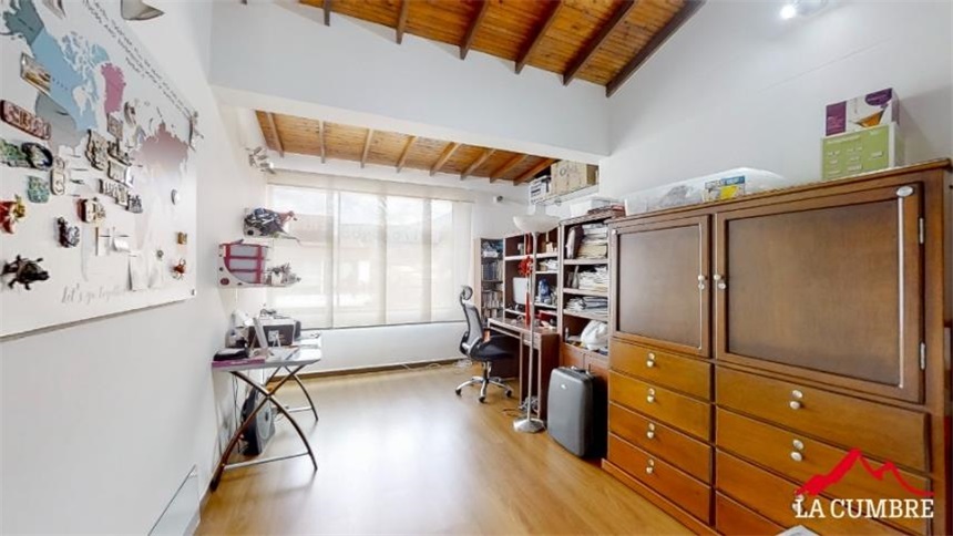 Casa de 3 alcobas en venta en Loma Del Chocho, Envigado, 217 m² · foto 12 de 14