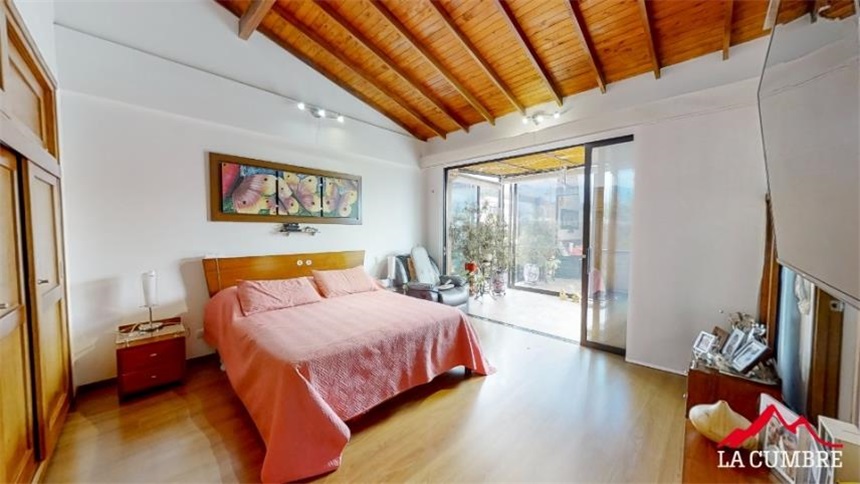 Casa de 3 alcobas en venta en Loma Del Chocho, Envigado, 217 m² · foto 13 de 14