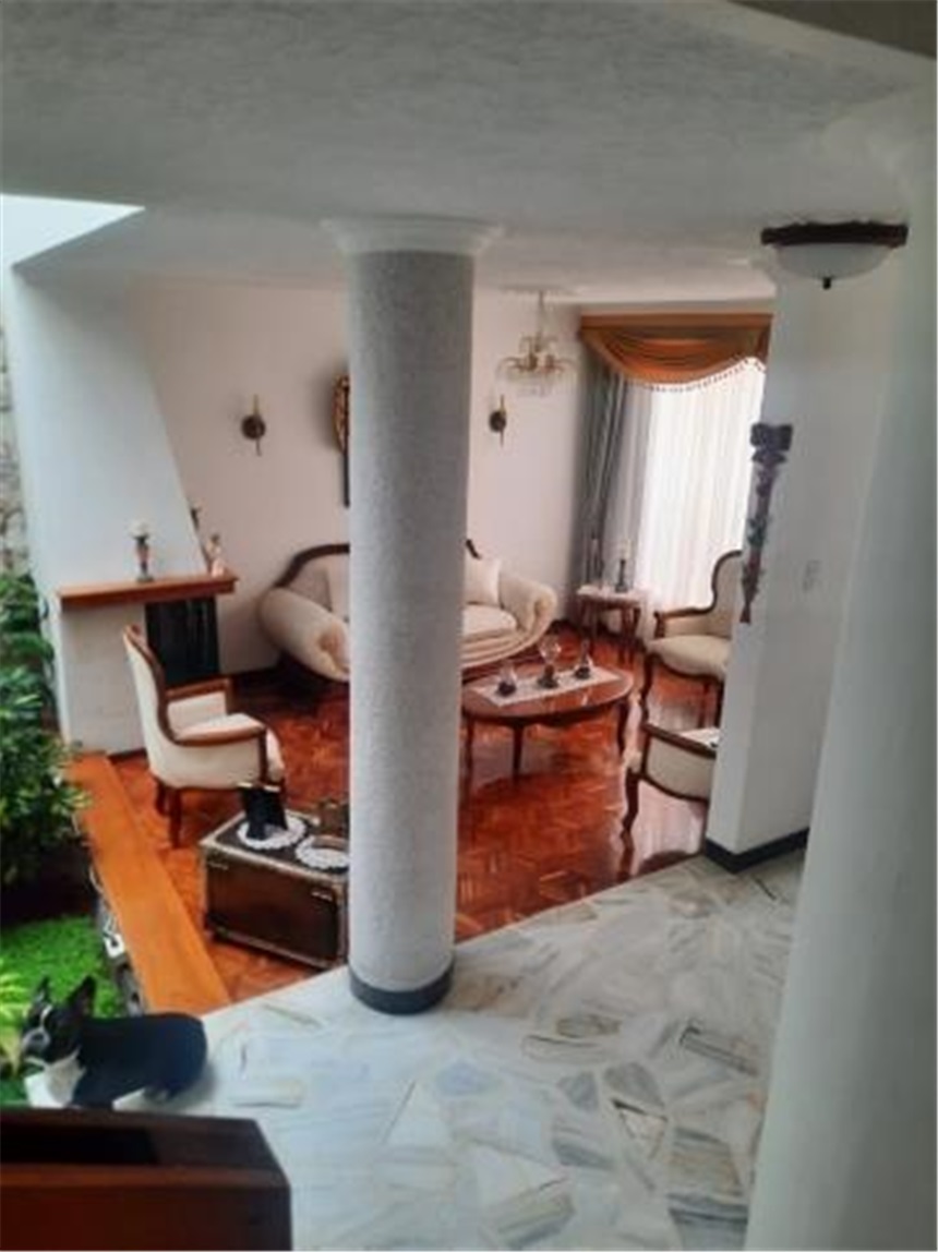 Casa de 8 alcobas en arriendo en San Ignacio, Pasto, 350 m² · foto 5 de 15
