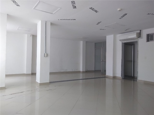 Oficina en arriendo en Suramericana, Medellín, 200 m² · foto 3 de 11