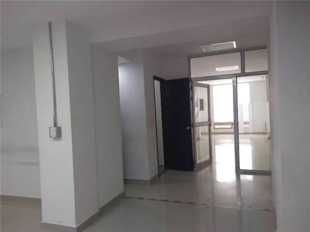 Oficina en arriendo en Suramericana, Medellín, 200 m² · foto 11 de 11