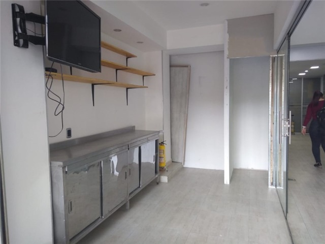 Local en arriendo en Suramericana, Medellín, 10 m² · foto 2 de 3