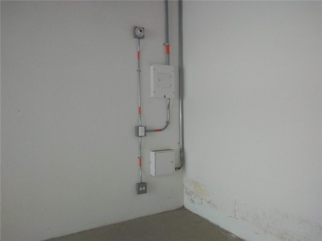 Local en arriendo en Bombona No.1, Medellín, 20 m² · foto 4 de 5