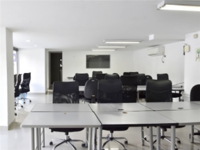 Oficina en Arriendo - Vista 4