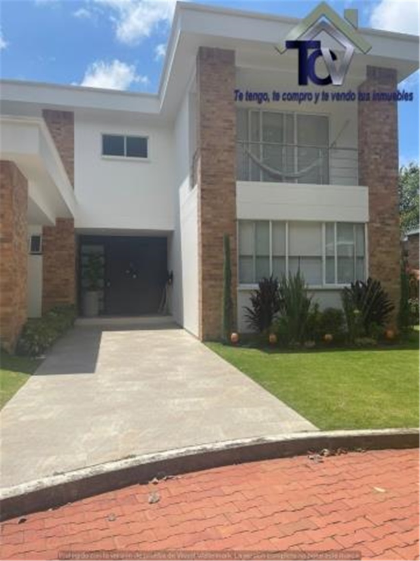 Casa de 5 alcobas en venta en Casco Antiguo - Floridablanca, Floridablanca, 424 m² · foto 3 de 24