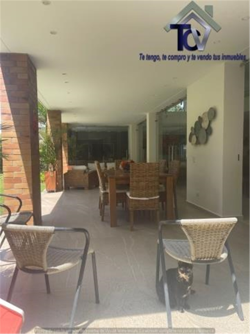 Casa de 5 alcobas en venta en Casco Antiguo - Floridablanca, Floridablanca, 424 m² · foto 6 de 24