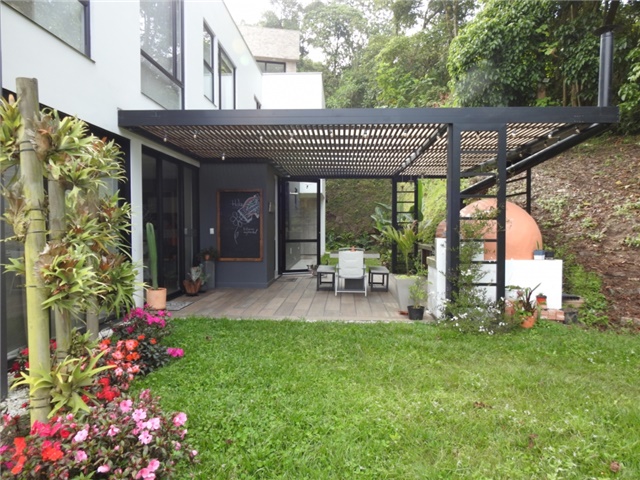 Casa en venta en El Trebol, Manizales · foto 2 de 24