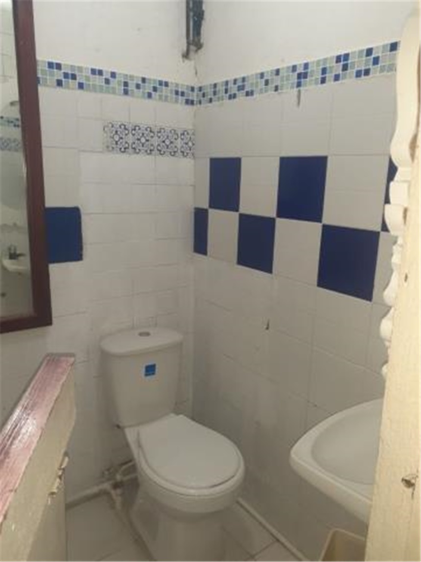 Local en Arriendo - Más