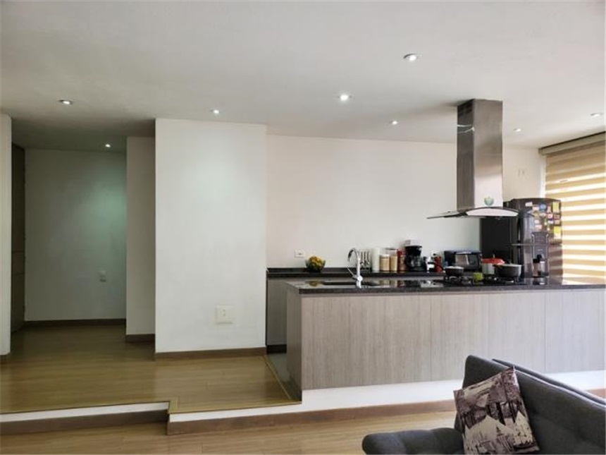 Piso – Bogotá, Santa Bárbara, Localidad Usaquén - Más