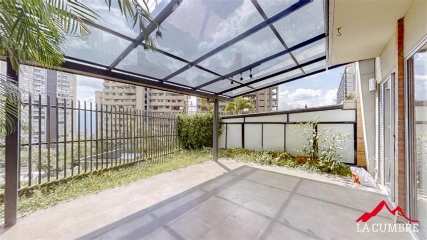 Casa de 4 alcobas en venta en El Poblado, Medellín, 191 m² · foto 2 de 12