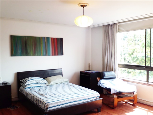 Apartamento de 3 alcobas en arriendo en El Castillo, Medellín, 340 m² · foto 10 de 19