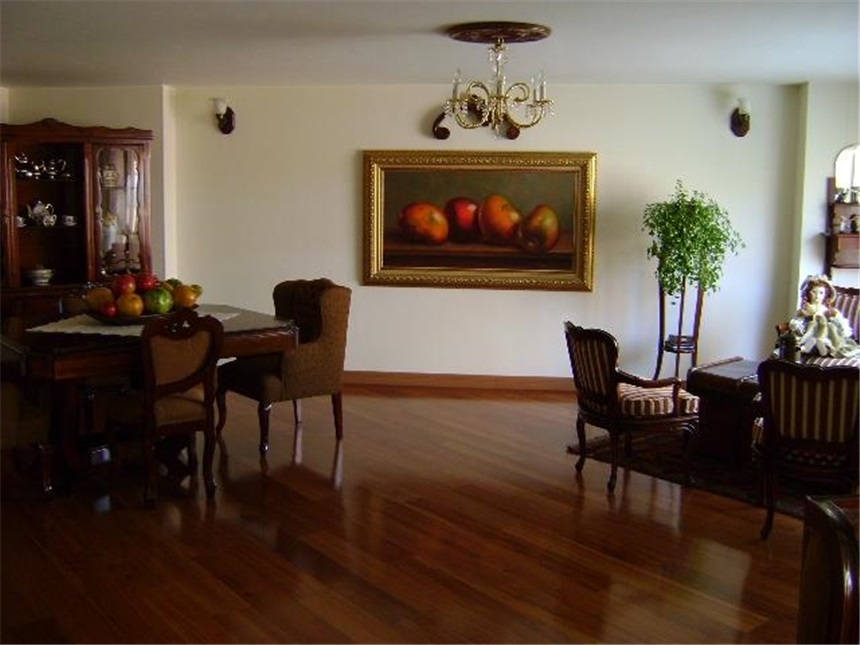 Piso – Bogotá, Santa Bárbara, Localidad Usaquén - Más