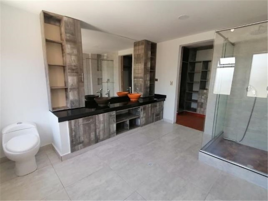 Casa de 5 alcobas en venta en Morasurco, Pasto, 170 m² · foto 6 de 8