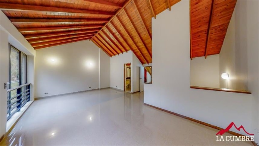 Casa en arriendo en El Poblado, Medellín · foto 8 de 11