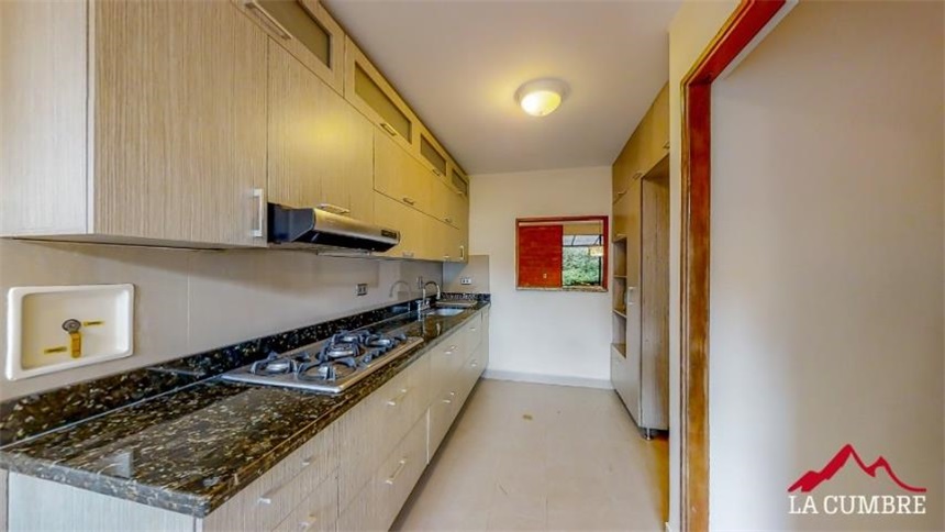 Casa en arriendo en El Poblado, Medellín · foto 4 de 11