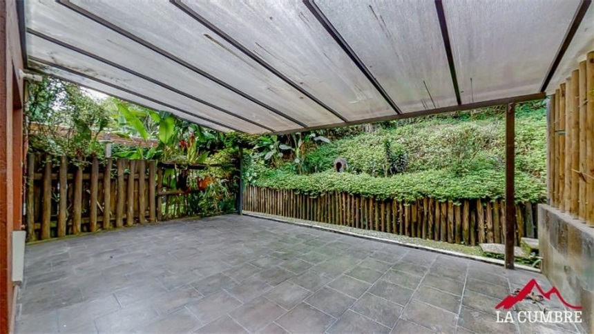 Casa en arriendo en El Poblado, Medellín · foto 2 de 11